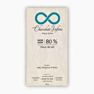 Picture of a fleur de sel-flavoured 80 % dark chocolate bar.